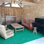 Au Petit Touron Ste Nathalene